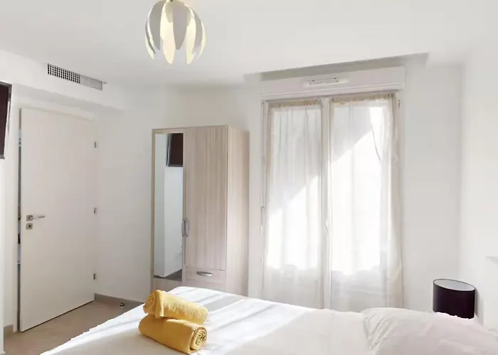 Appartement Lumineux 3 Pieces Avec Terrasse Et Parking - Proche Villeneuve-Loubet