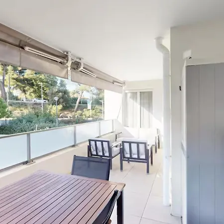 Apartment Lumineux 3 Pieces Avec Terrasse Et Parking - Proche