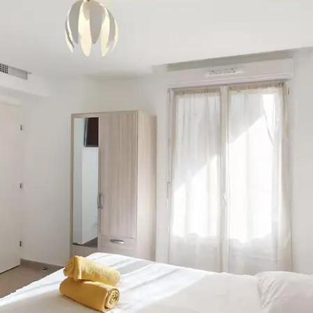 Apartment Lumineux 3 Pieces Avec Terrasse Et Parking - Proche Villeneuve-Loubet