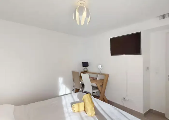 Lumineux 3 Pieces Avec Terrasse Et Parking - Proche Apartment *